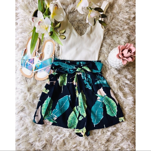 Ava x Palmer Pants - NEW Leaf Print Shorts